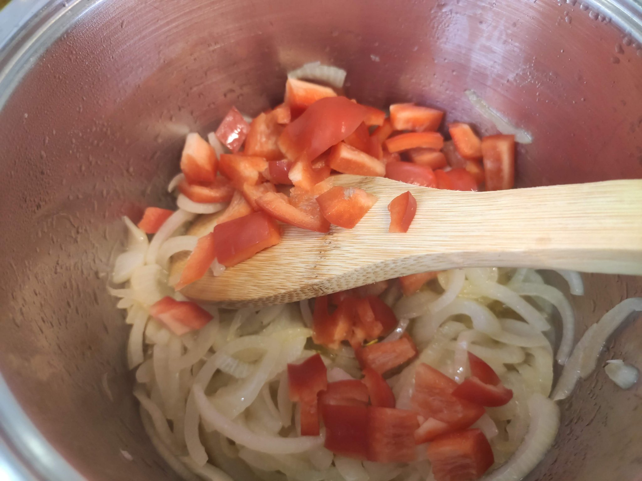 Nudeln mit Tomaten-Thunfischsosse - Petras Rezepte